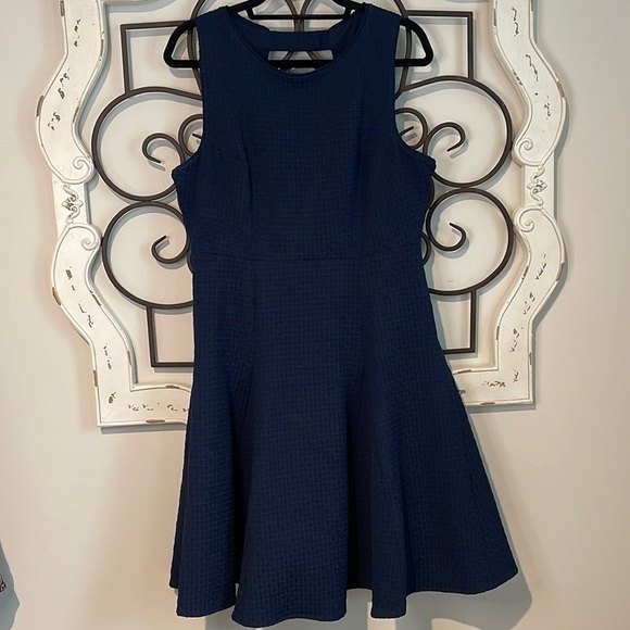 JULIA JORDAN TEXTURED OPEN BACK FIT & FLARE MIDI DRESS NAVY BLUE SIZE 12 - Picture 1 of 11